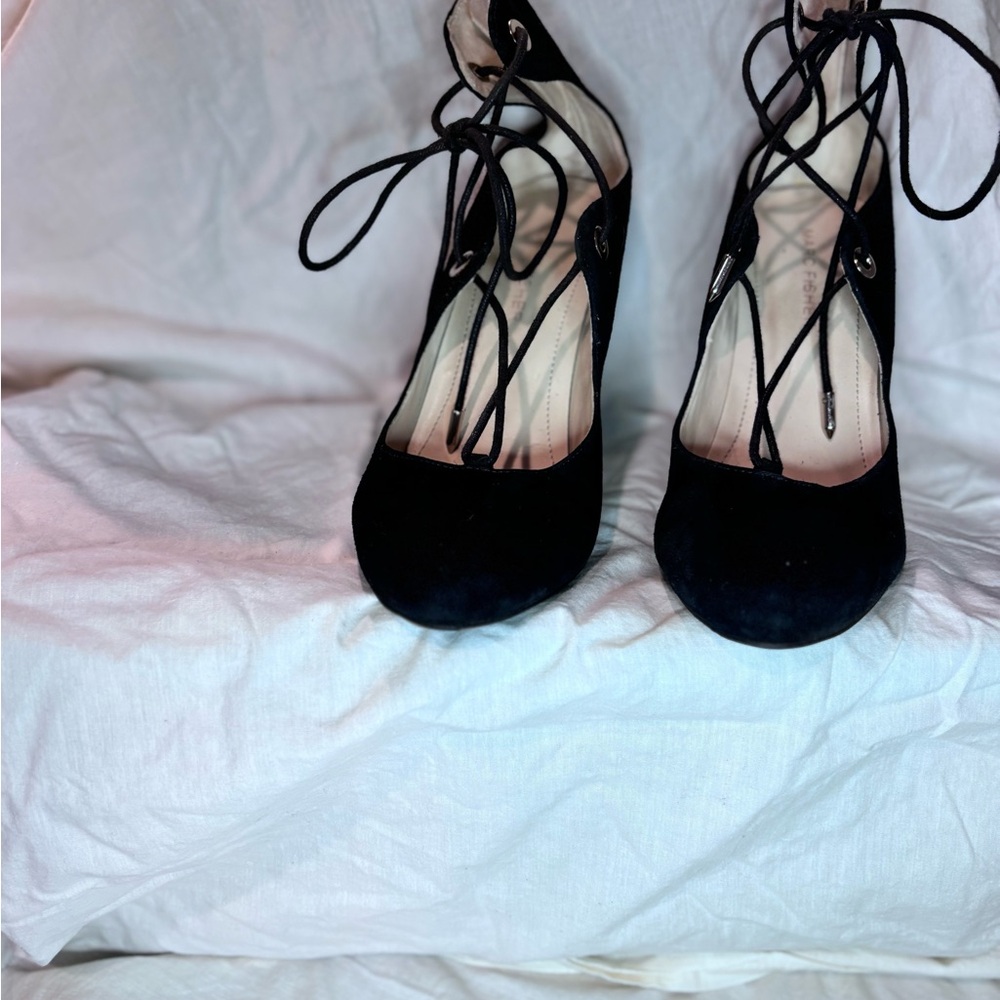 Marc Fisher Black Suede Lace Up Pumps Heels sz 7